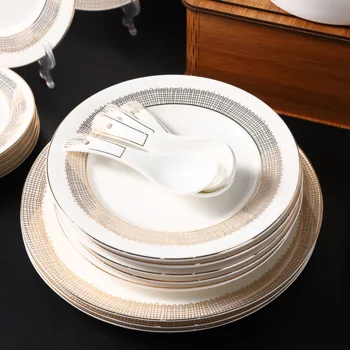 2023 Наборы Роскошной Посуды в западном стиле 58шт Золотая Посуда из костяного фарфора набор обеденных тарелок для ресторана